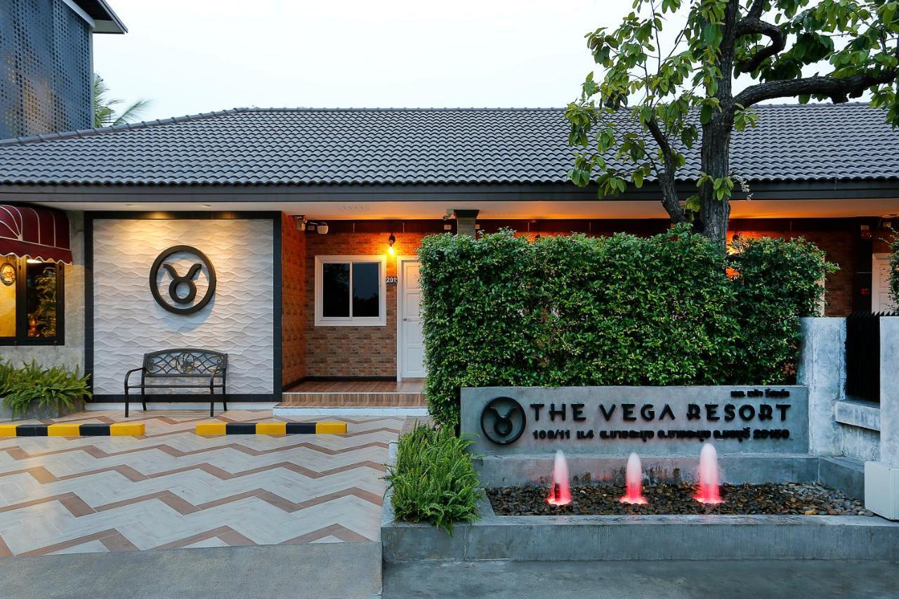 The Vega Resort Chonburi Buitenkant foto