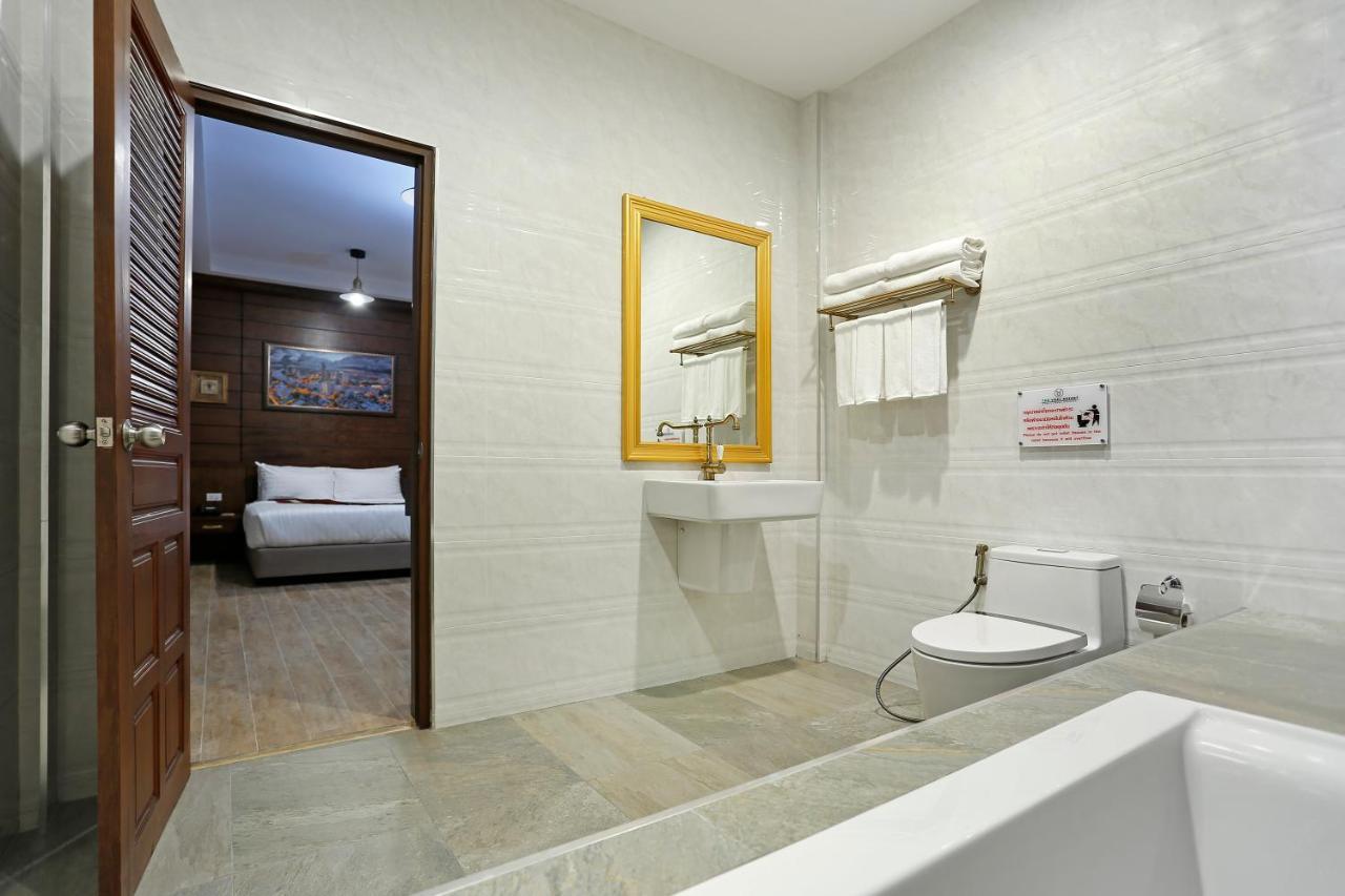 The Vega Resort Chonburi Buitenkant foto